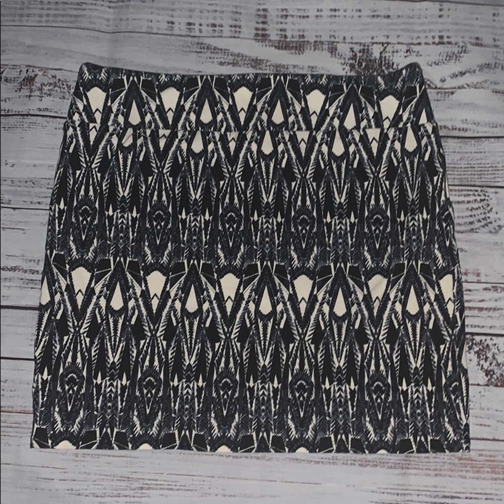 American Eagle Patterned Skirt